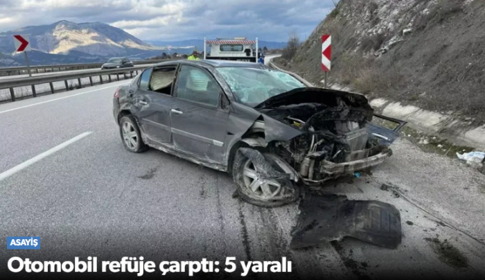 Kargı’da Otomobil Refüje Çarptı 5 Yaralı