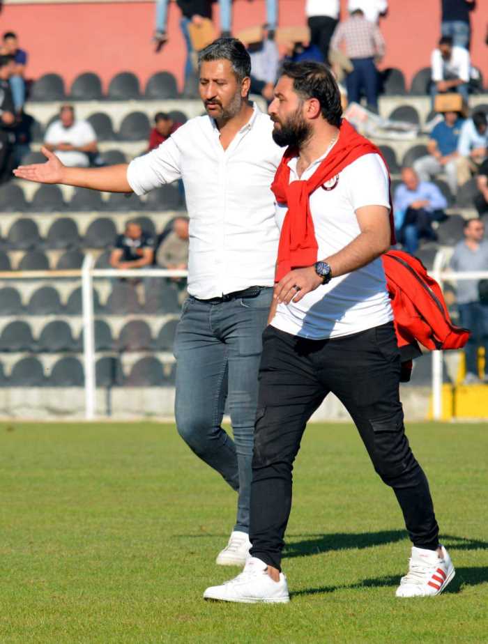 Kırmızı-Şimşekler Taraftar Grubu Kale Arkasında Görev Alacak