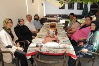 KKSM personelinden Mustafa Ercan’a umre öncesi yemek
