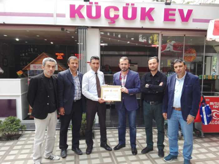 KÜÇÜK EV "TÜRKÇE ONUR BELGESİ" ALDI