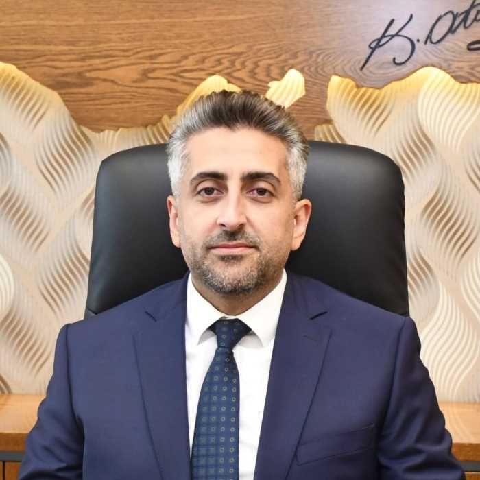 Sağlık Hizmeti Siyasetin Üstündedir