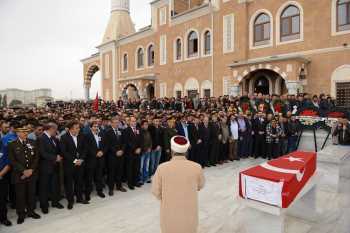 ŞEHİT NURULLAH YEŞİLDAĞ SON YOLCULUĞUNA UĞURLANDI 