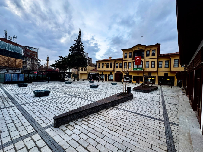 Tarihi Çorum Meydanın %90 Tamamlandı Mahkeme Süreci Bekleniyor! 