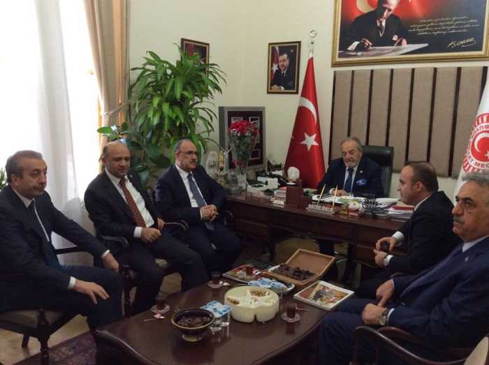 Taziyeleri kabul eden Uslu başarılı çalışmalarına kaldığı yerden devam etmek üzere meclisteki yerini aldı.