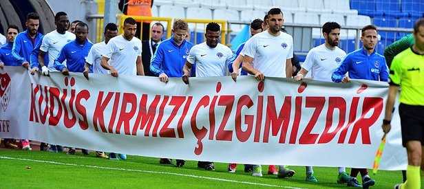 Türk futbolculardan Dünyaya Mesaj