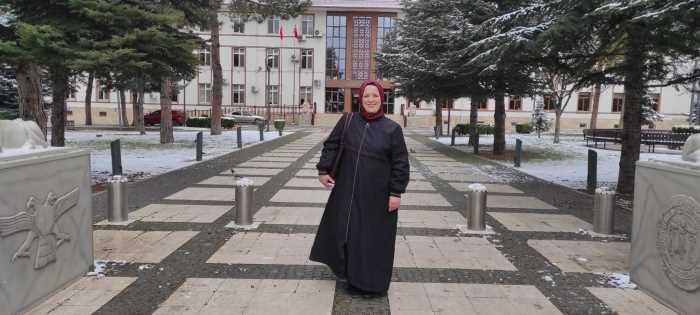 Yeni Bir Hayat Elvira’nın Sessiz Devrimi!