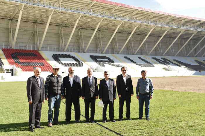 Yeni Stadda Çim Serimi Başladı