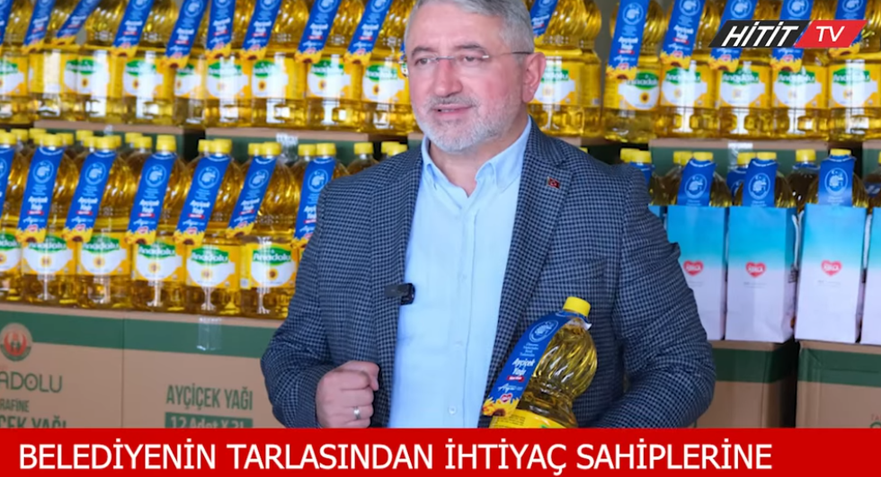 Belediyenin tarlasından 3 bin litre Ayçiçek yağ dağıtıldı